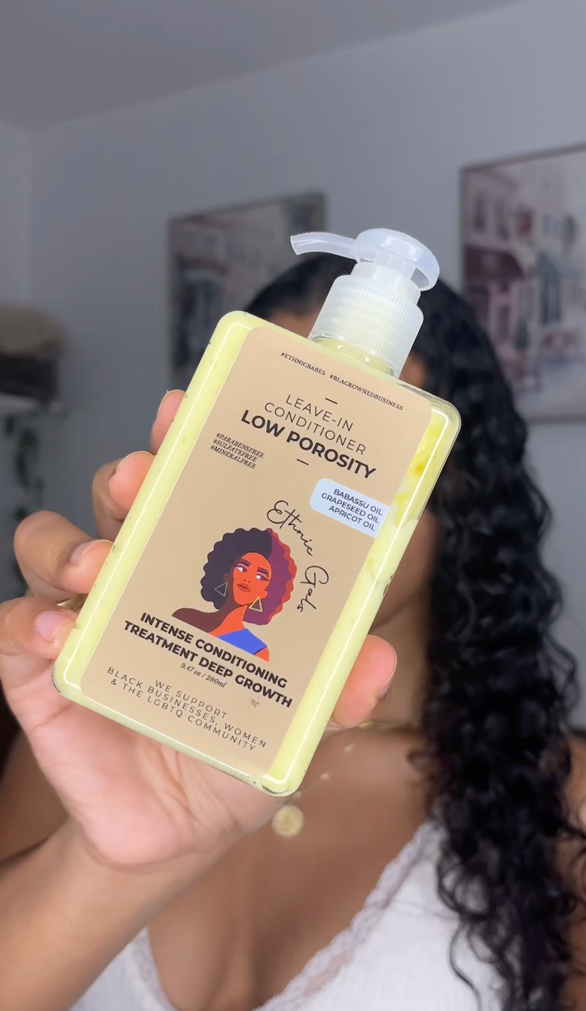 Low Porosity Deep Moisture Leave-In Conditioner