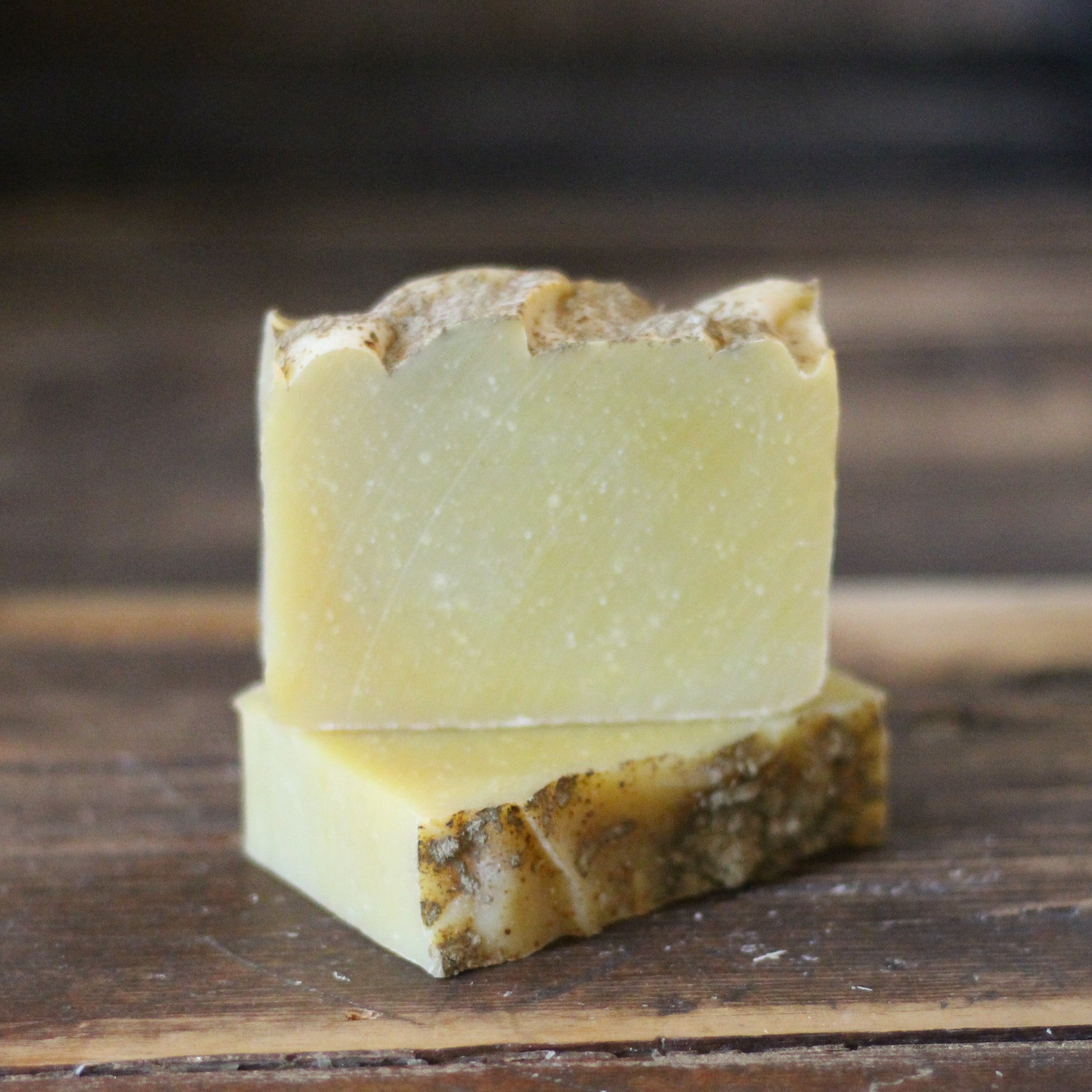 Lemongrass & Sage Soap Bar – Clarifying Natural Soap with Bentonite Clay